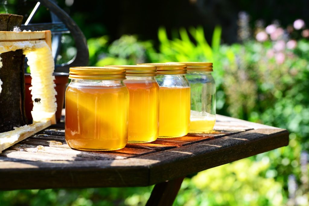 raw honey for acne